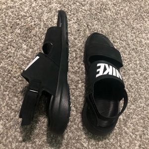 Nike Tanjun Women’s Sandals